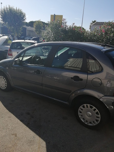 Aperçu des activités de la casse automobile MARINA AUTO PIECES située à FREJUS (83600)